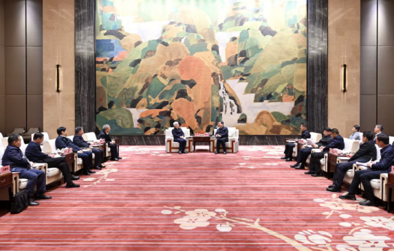 徐鹏王国强拜访武汉市委书记盛阅春、市长熊征宇 